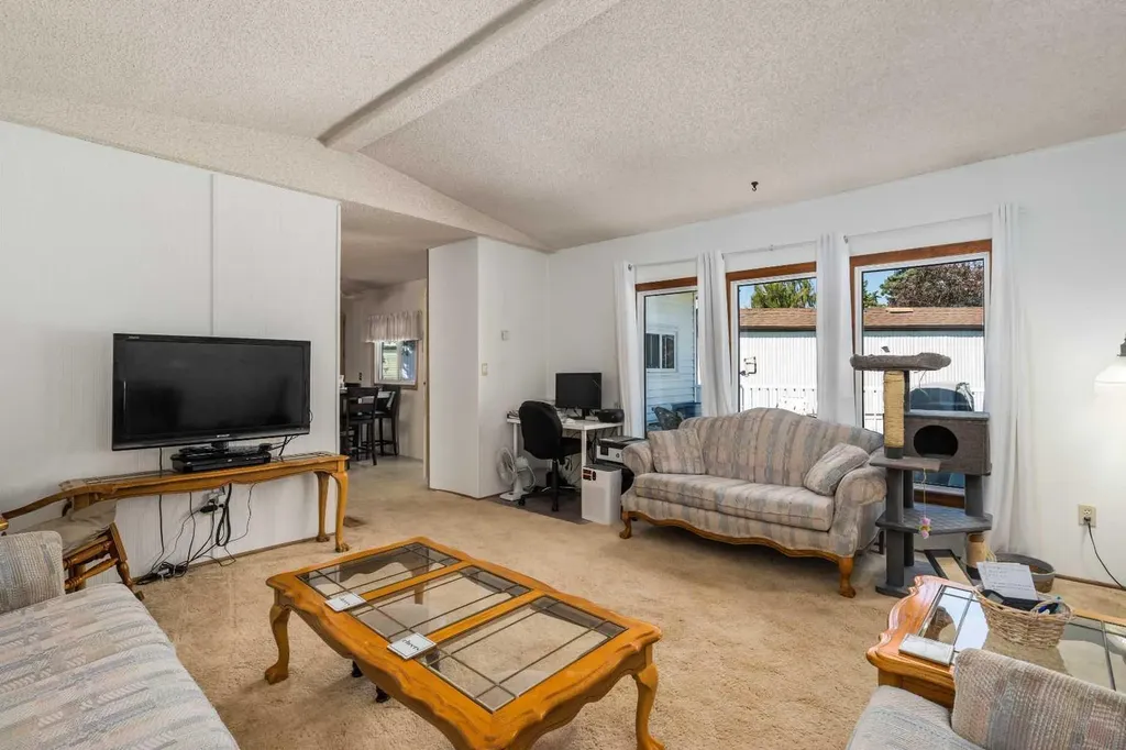 101 Burroughs Place NE Calgary AB T1Y 6K5