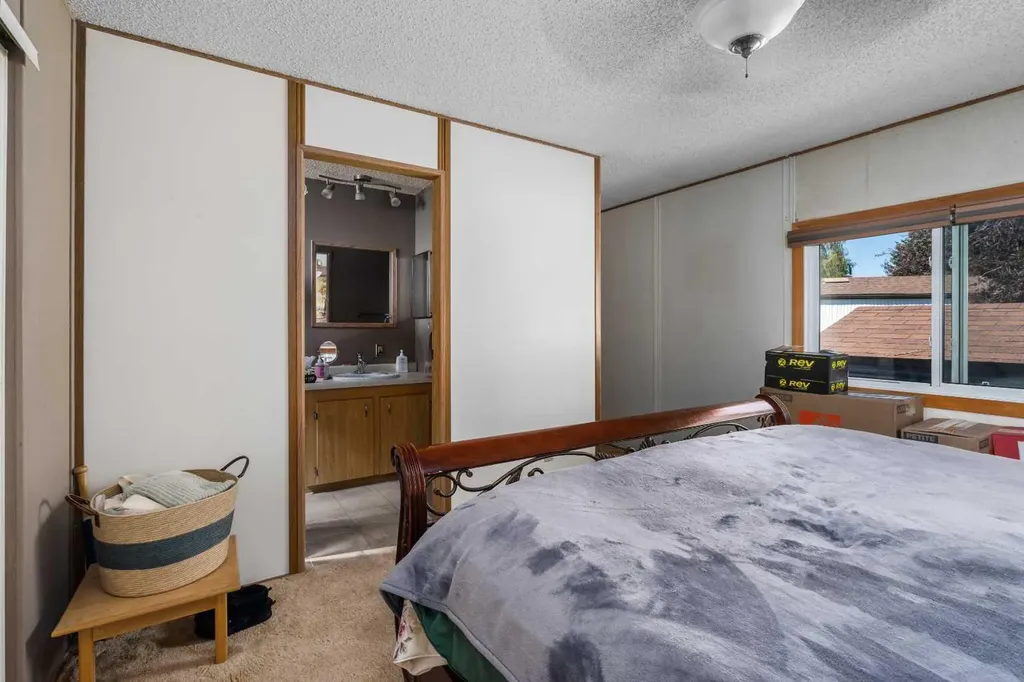 101 Burroughs Place NE Calgary AB T1Y 6K5