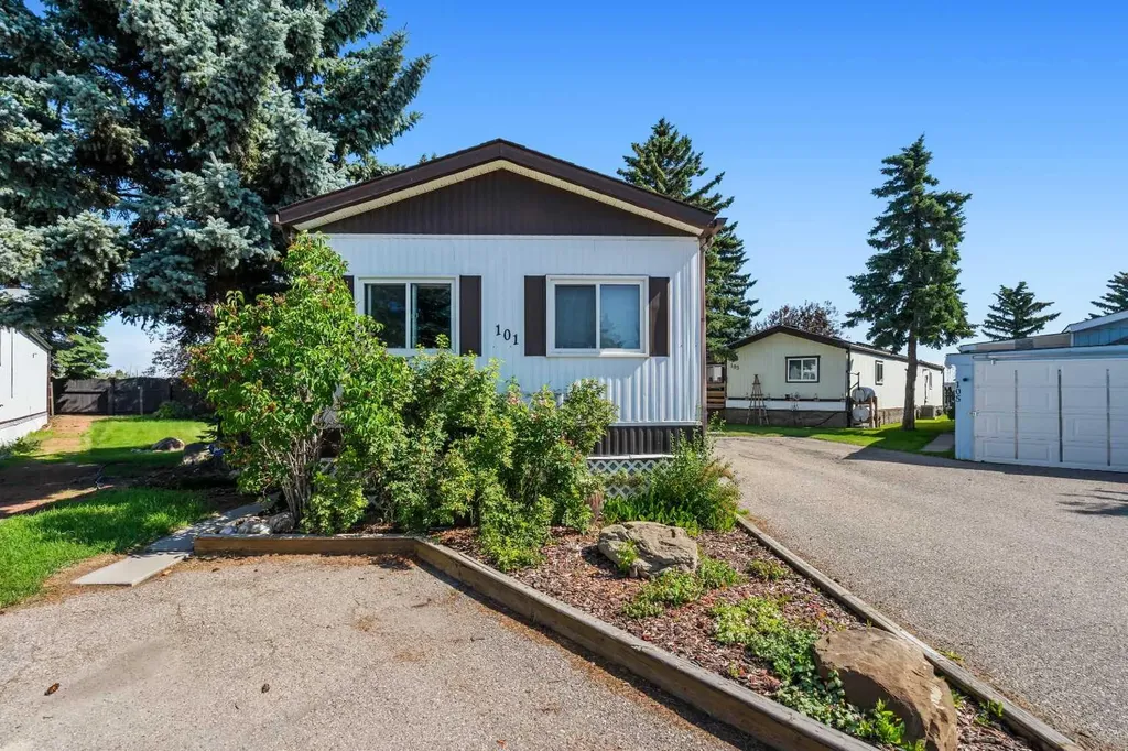 101 Burroughs Place NE Calgary AB T1Y 6K5