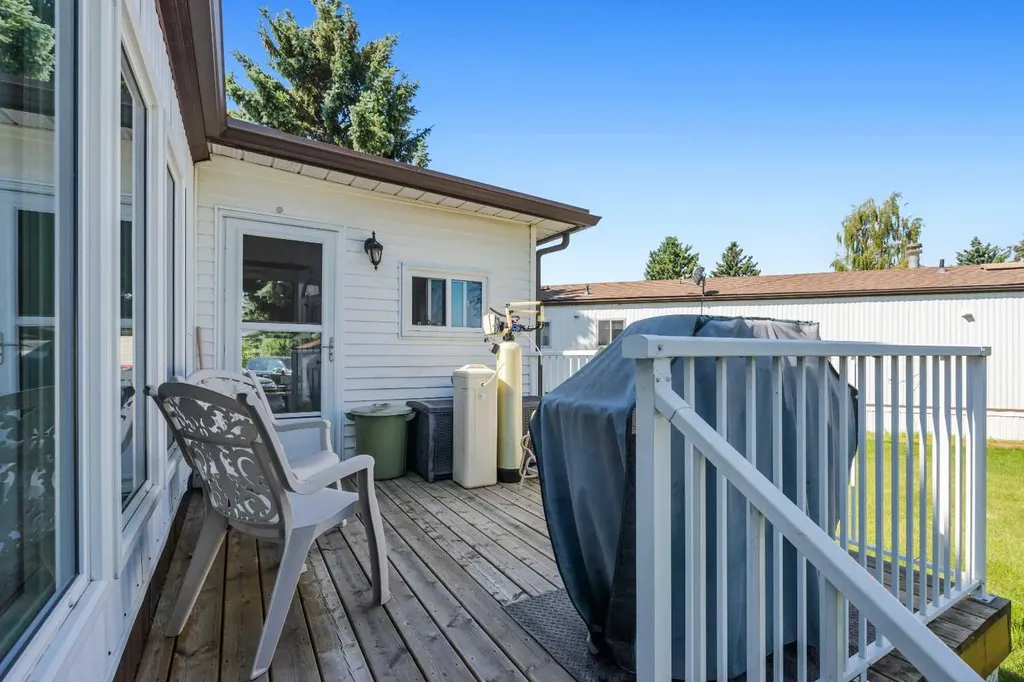 101 Burroughs Place NE Calgary AB T1Y 6K5
