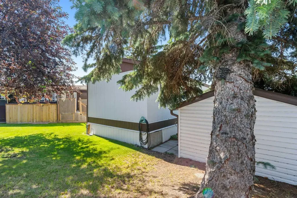 101 Burroughs Place NE Calgary AB T1Y 6K5