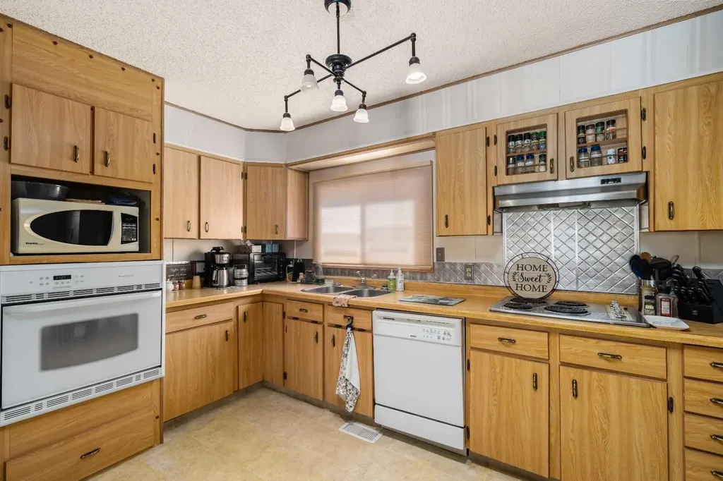 101 Burroughs Place NE Calgary AB T1Y 6K5