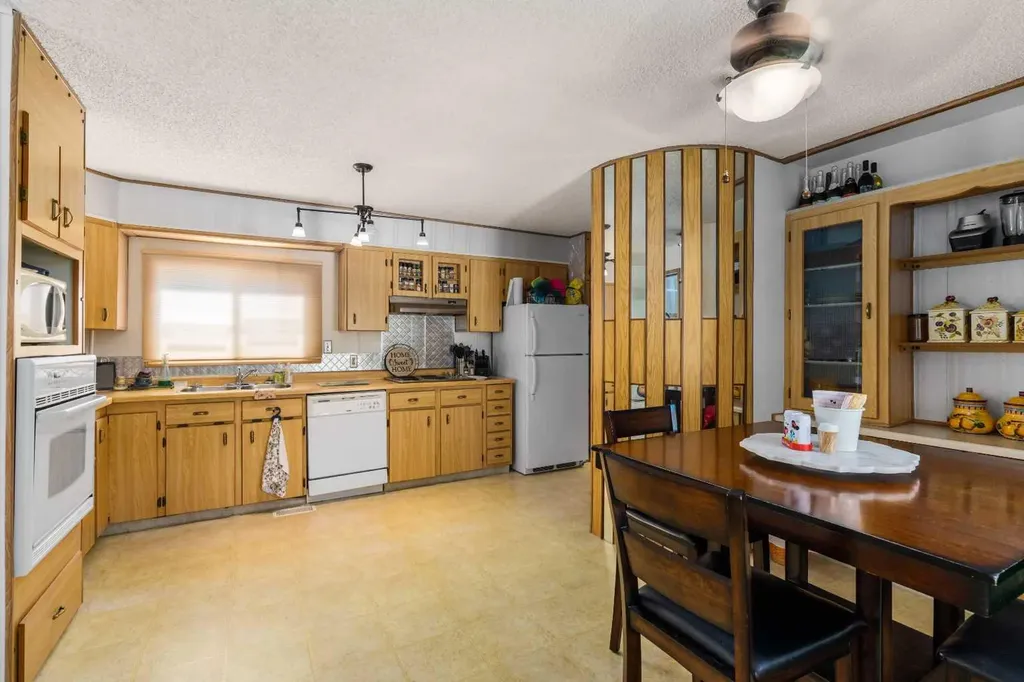 101 Burroughs Place NE Calgary AB T1Y 6K5