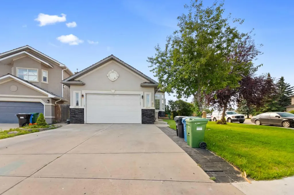 434 Harvest Grove Place NE Calgary AB T3K 4T8