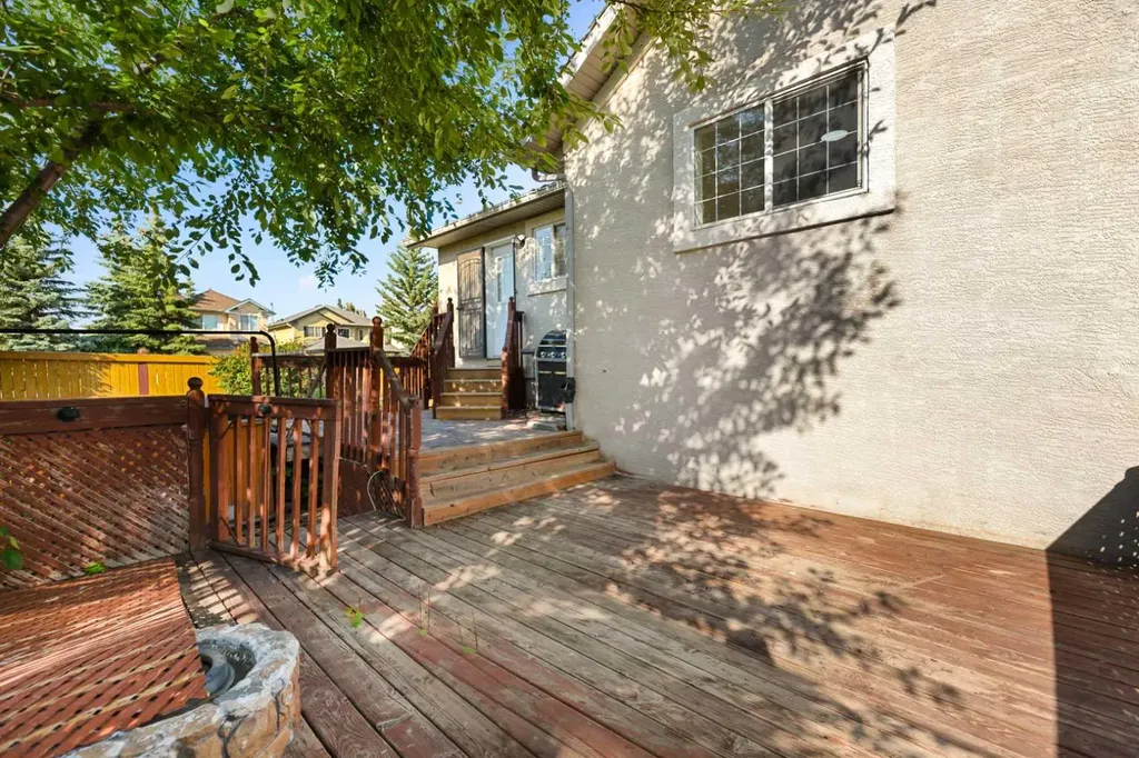 434 Harvest Grove Place NE Calgary AB T3K 4T8