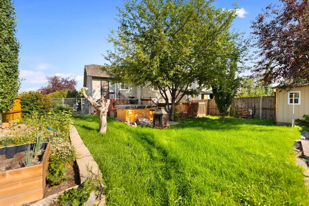 434 Harvest Grove Place NE Calgary AB T3K 4T8