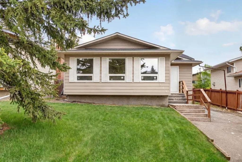 304 Beddington Circle NE Calgary AB T3K 1K7