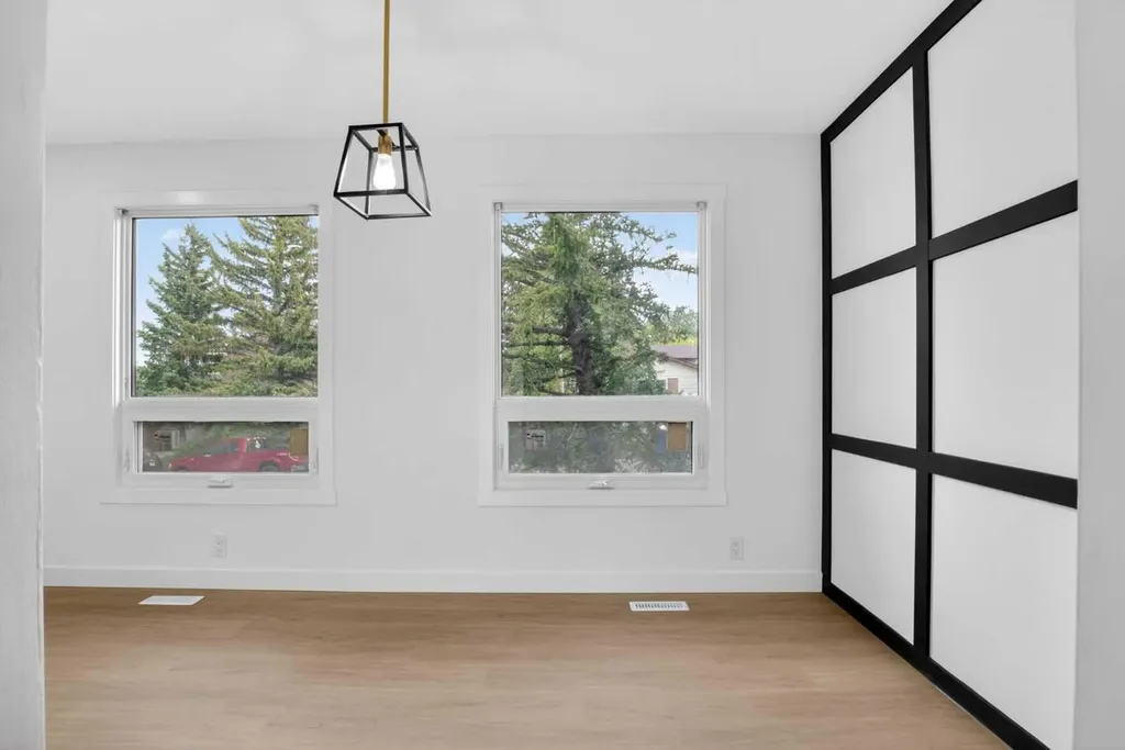 304 Beddington Circle NE Calgary AB T3K 1K7