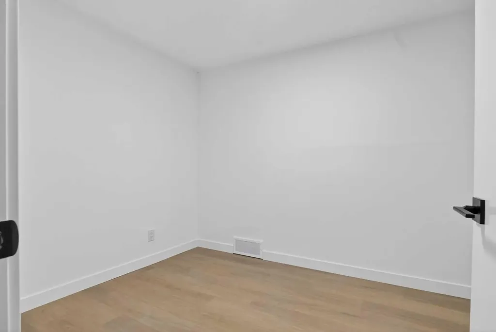 304 Beddington Circle NE Calgary AB T3K 1K7