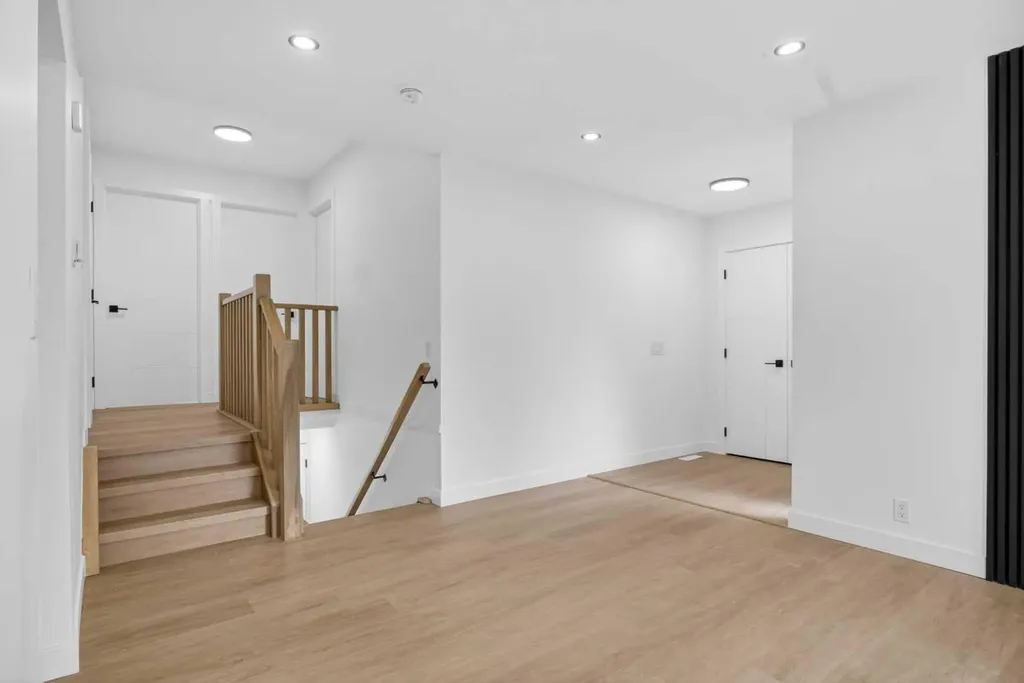 304 Beddington Circle NE Calgary AB T3K 1K7