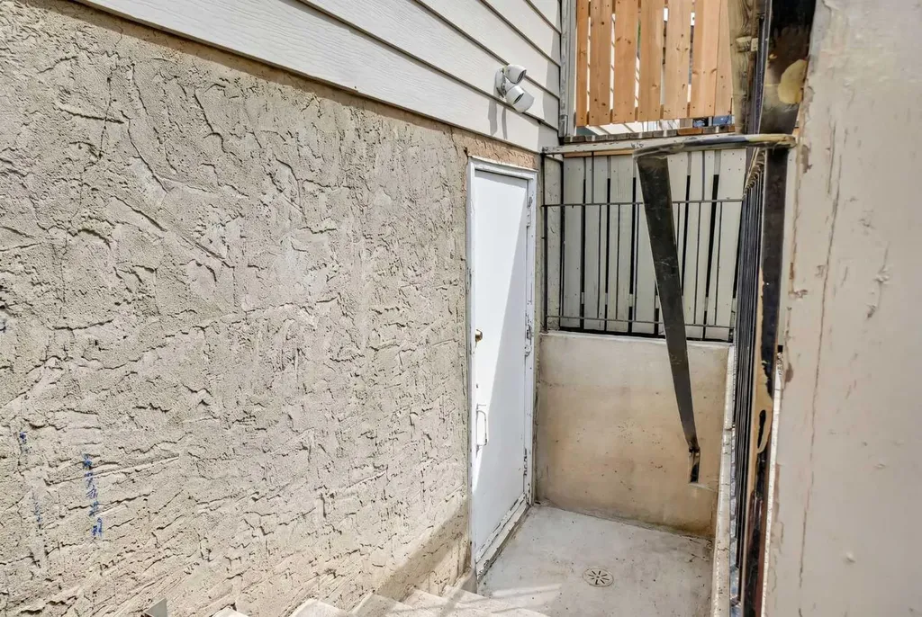 304 Beddington Circle NE Calgary AB T3K 1K7