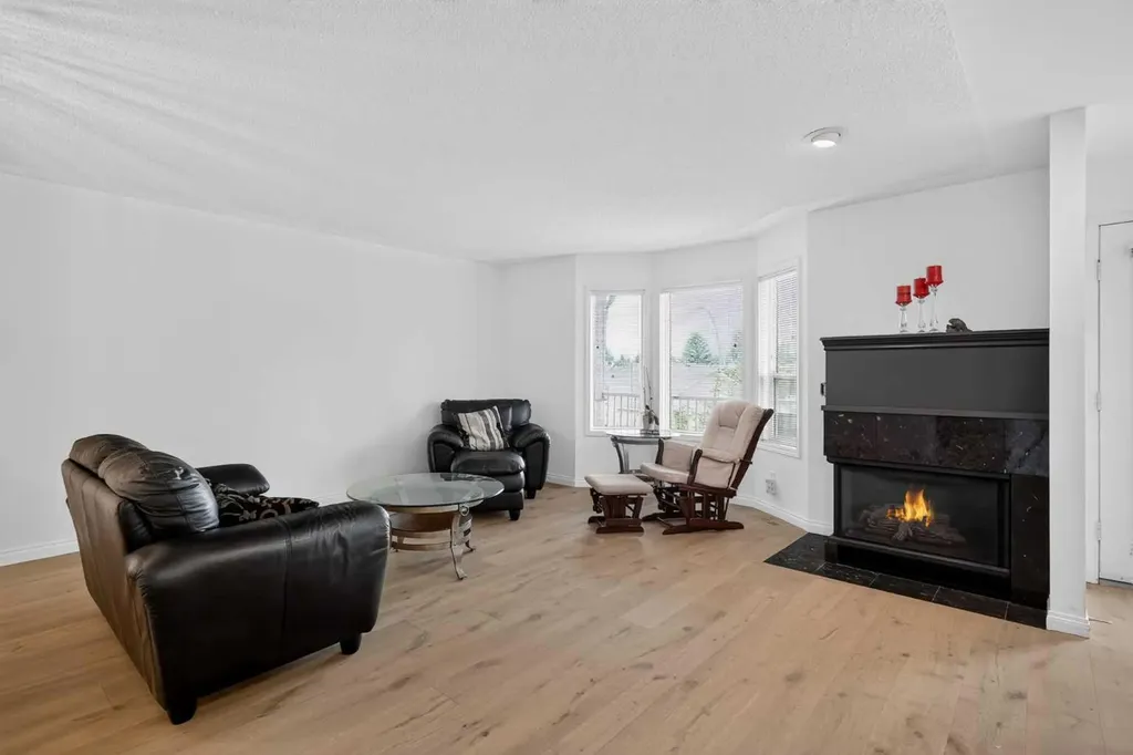 72 Sierra Morena Green SW Calgary AB T3H 3E5