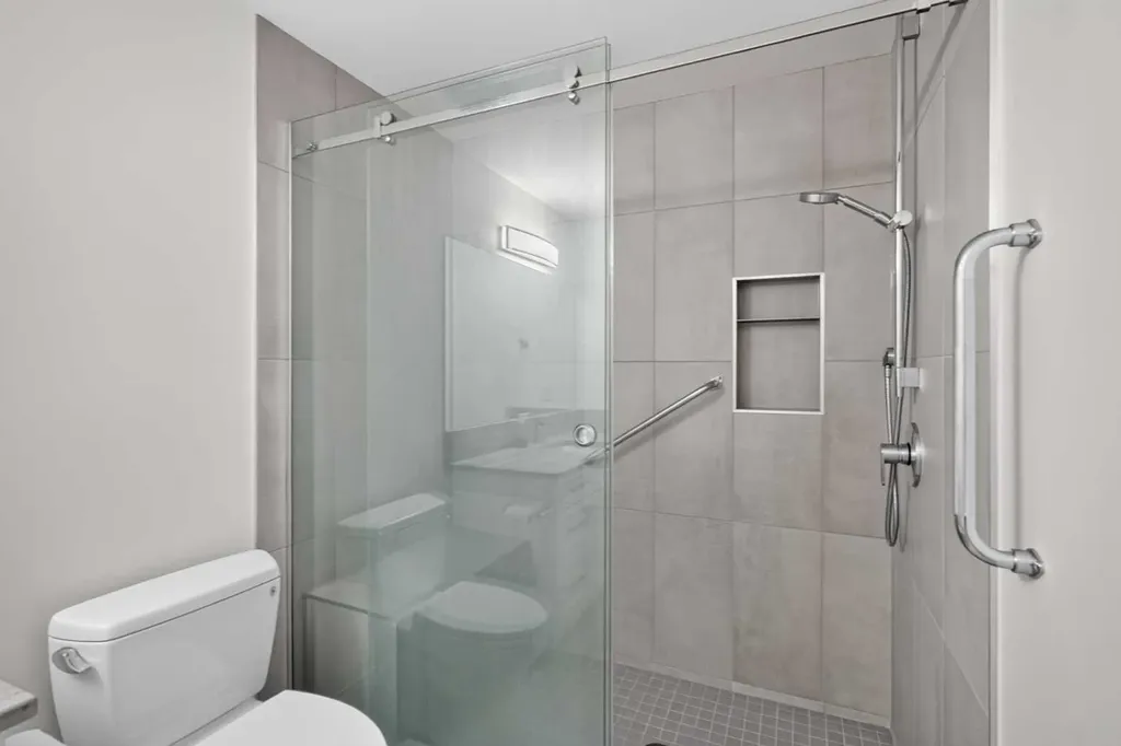 72 Sierra Morena Green SW Calgary AB T3H 3E5