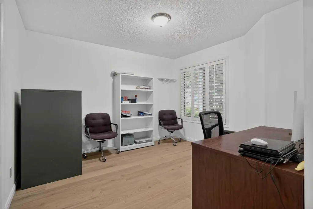 72 Sierra Morena Green SW Calgary AB T3H 3E5