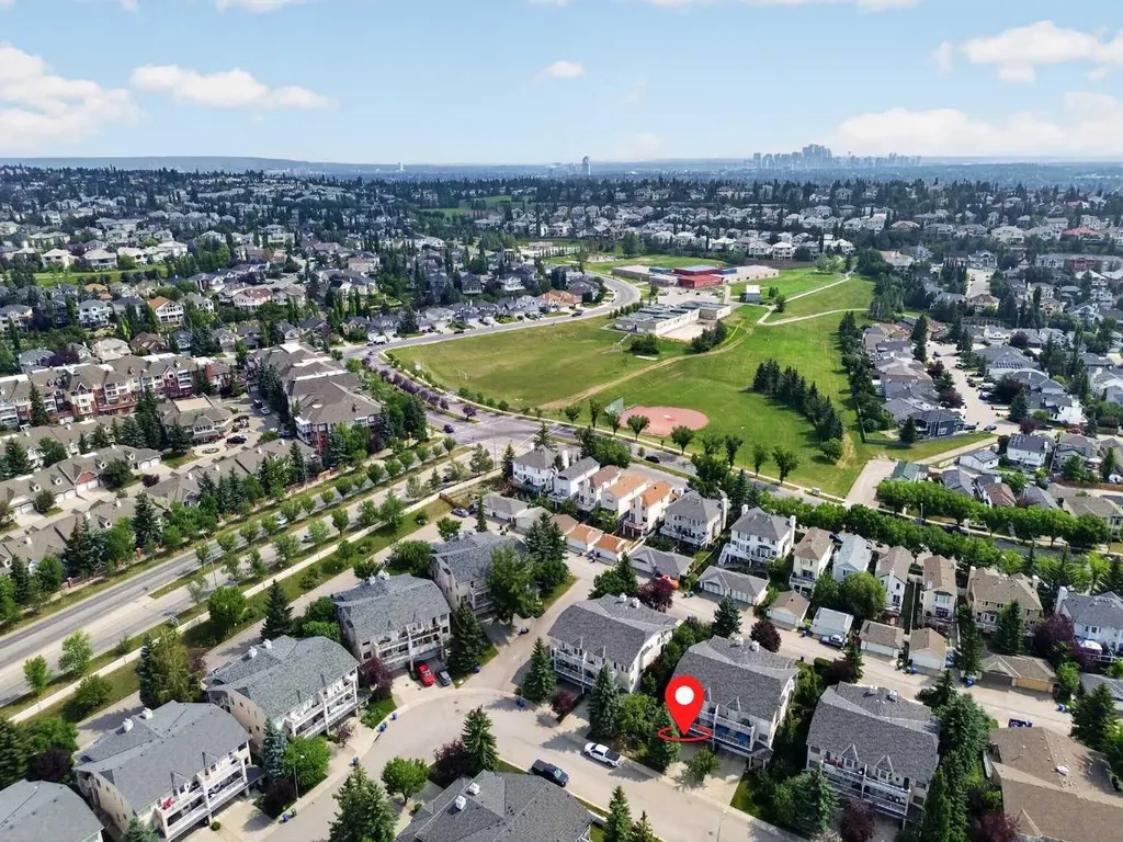 72 Sierra Morena Green SW Calgary AB T3H 3E5