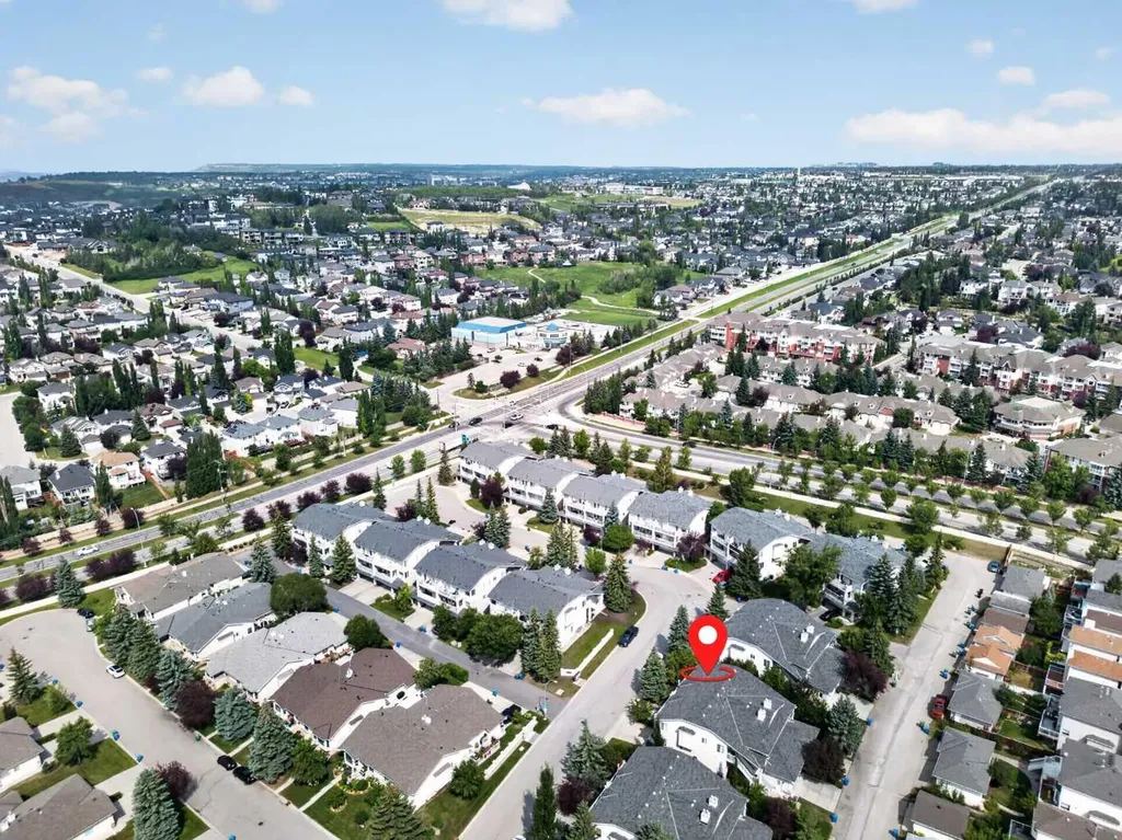 72 Sierra Morena Green SW Calgary AB T3H 3E5