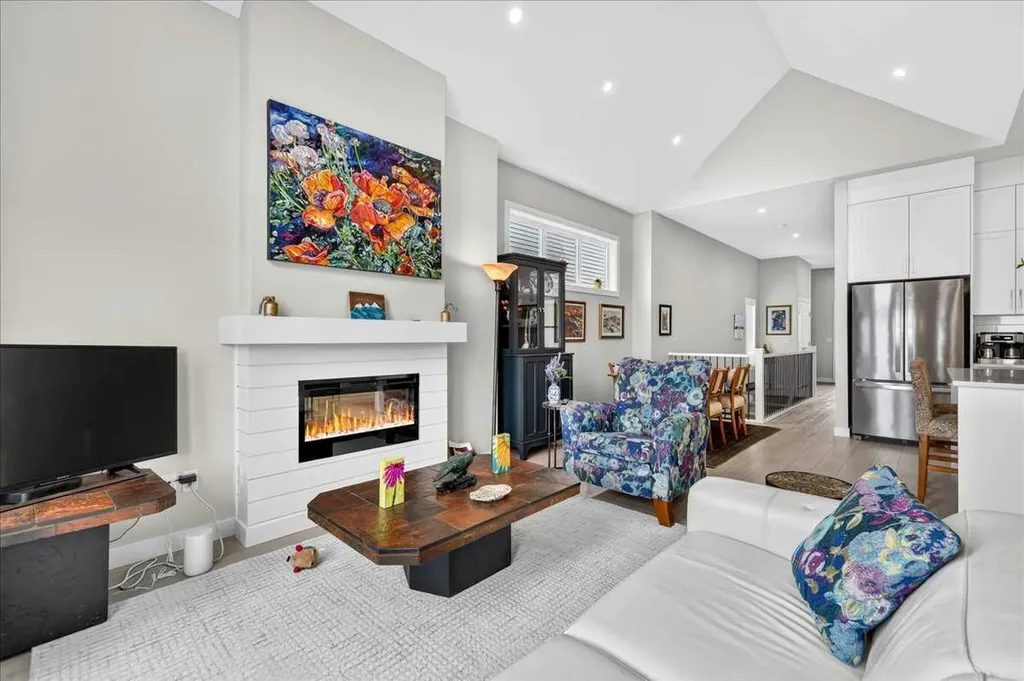 1066 Creekside Boulevard SW Calgary AB T2X 5K6