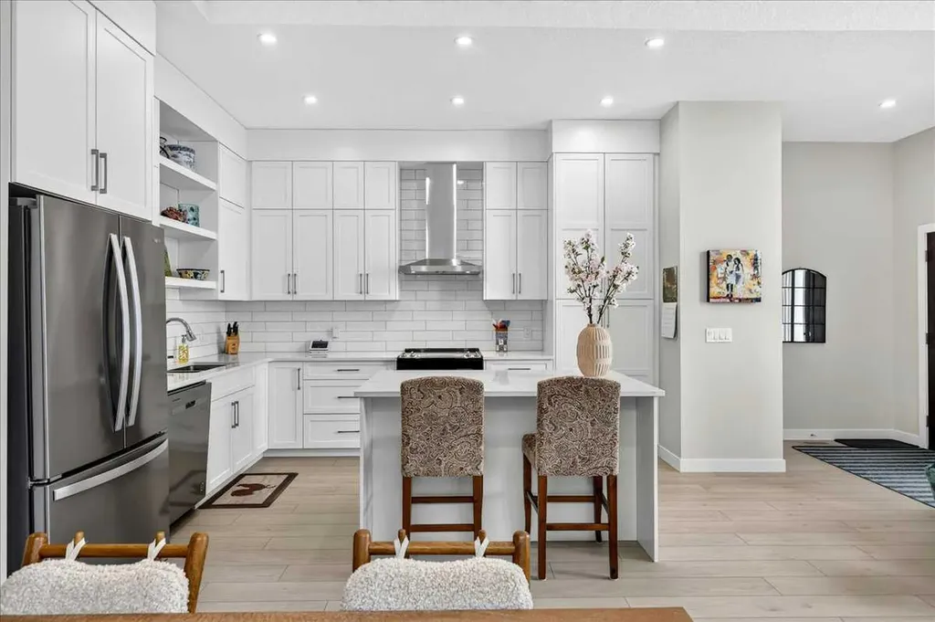 1066 Creekside Boulevard SW Calgary AB T2X 5K6