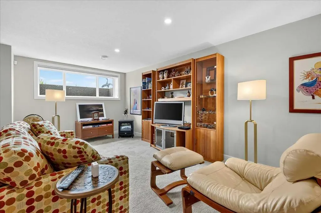1066 Creekside Boulevard SW Calgary AB T2X 5K6