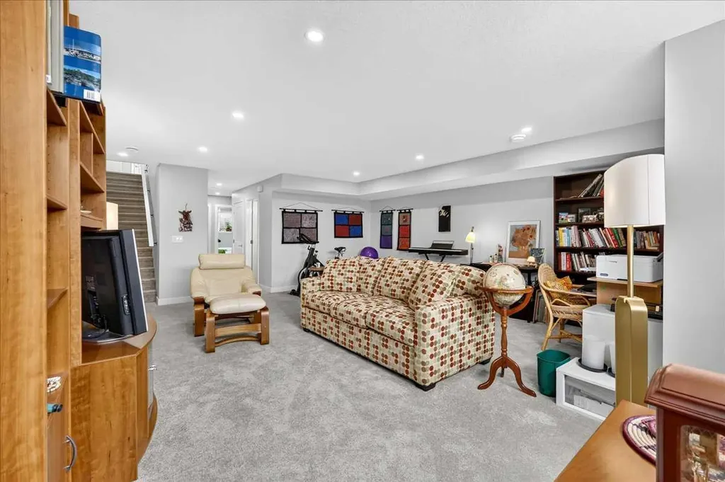 1066 Creekside Boulevard SW Calgary AB T2X 5K6