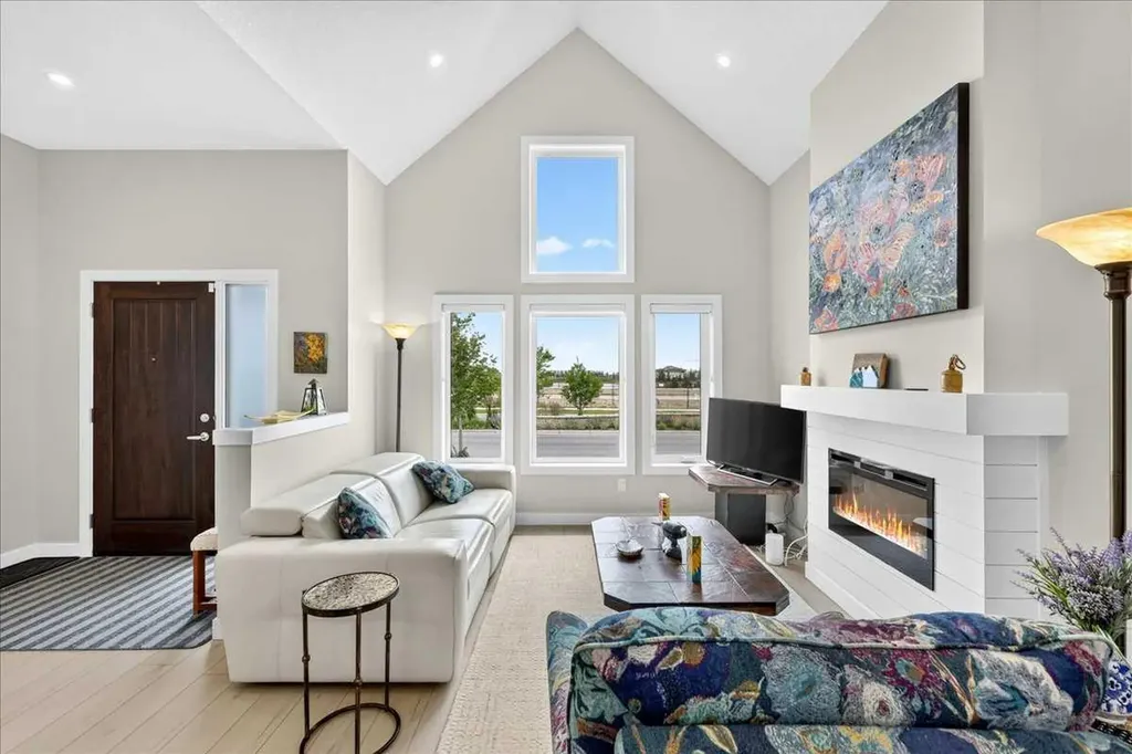 1066 Creekside Boulevard SW Calgary AB T2X 5K6