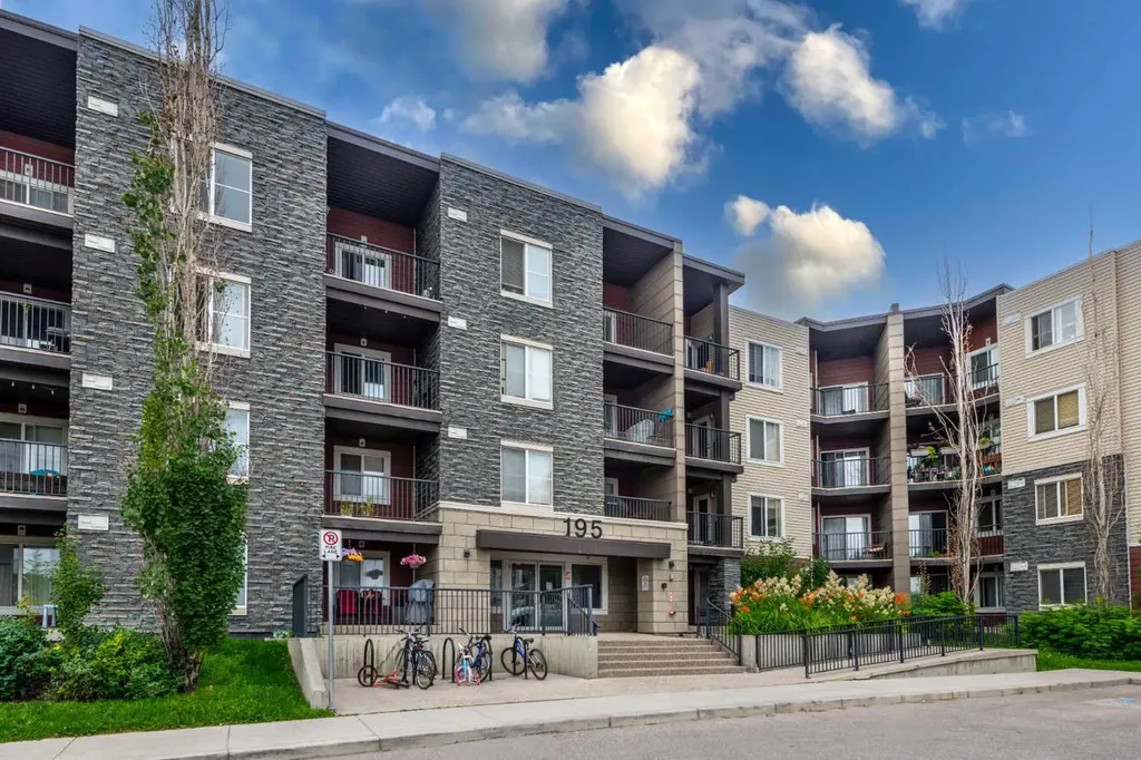 195 Kincora Glen Road NW Calgary AB T3R 0S3