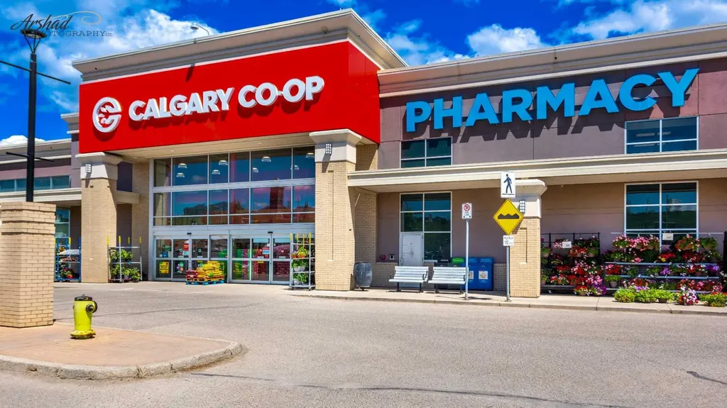 195 Kincora Glen Road NW Calgary AB T3R 0S3
