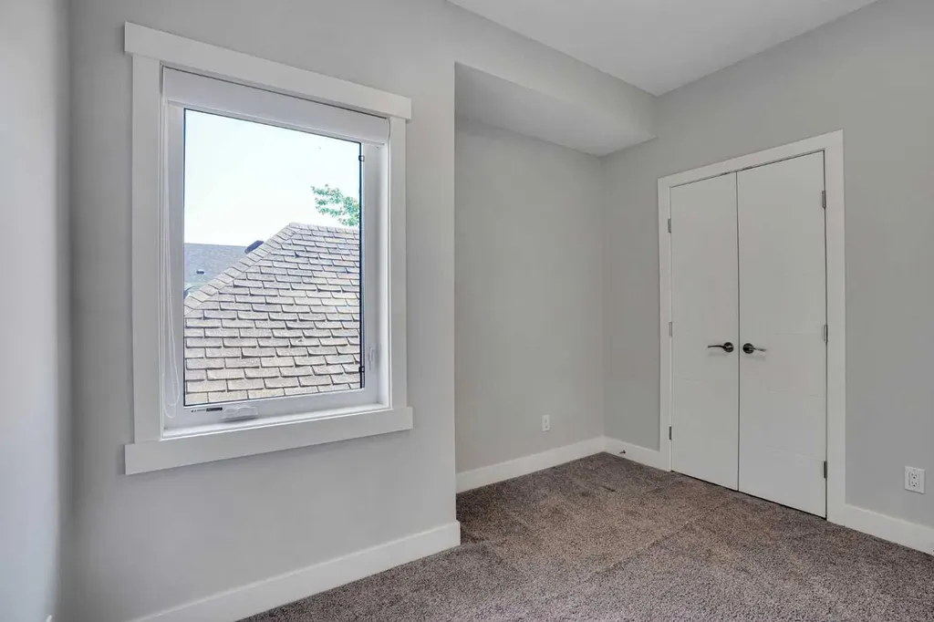 1018 20 Avenue SE Calgary AB T2G 1M6