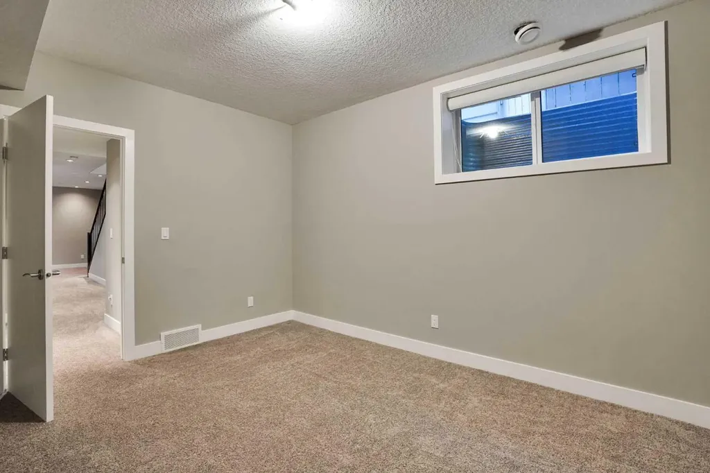1018 20 Avenue SE Calgary AB T2G 1M6