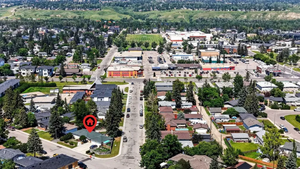 8008 36 Avenue NW Calgary AB T3B 1W3
