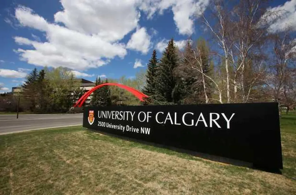 8008 36 Avenue NW Calgary AB T3B 1W3