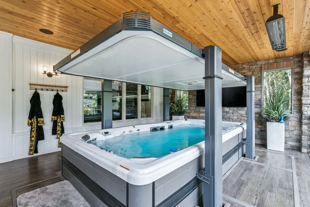 14 Pinehurst Drive Heritage Pointe AB T1S 4J3