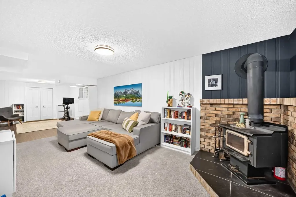 8632 Atlas Drive SE Calgary AB T2H 1R3