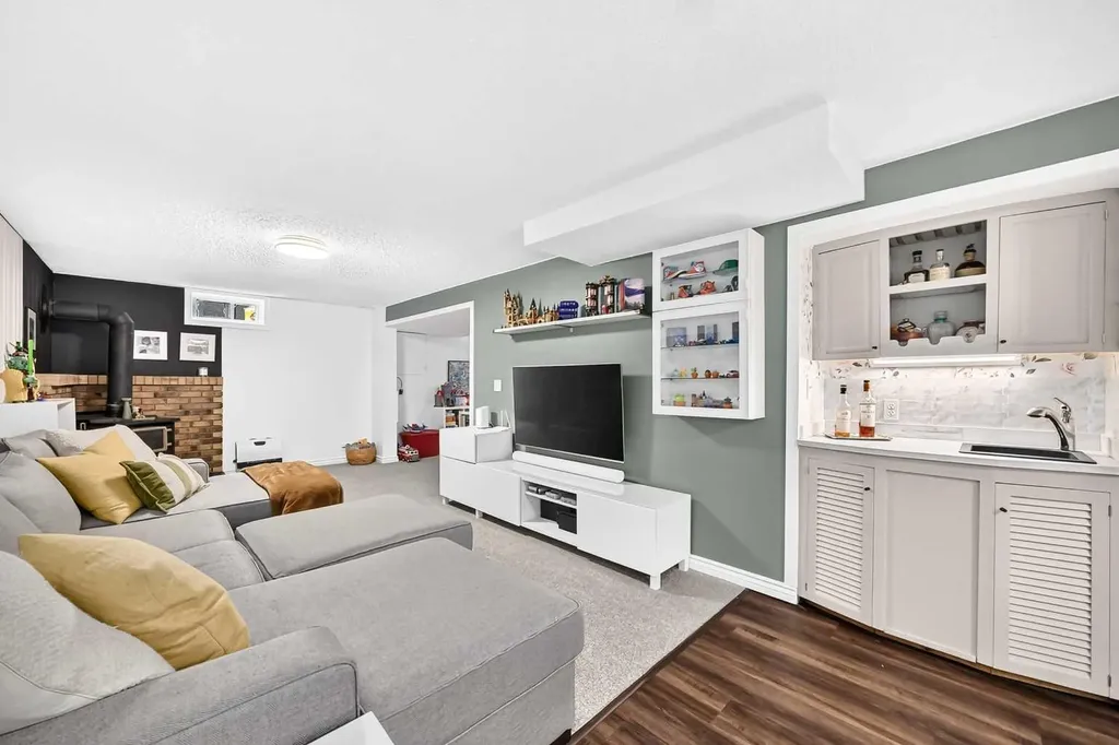 8632 Atlas Drive SE Calgary AB T2H 1R3