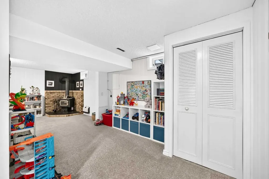 8632 Atlas Drive SE Calgary AB T2H 1R3