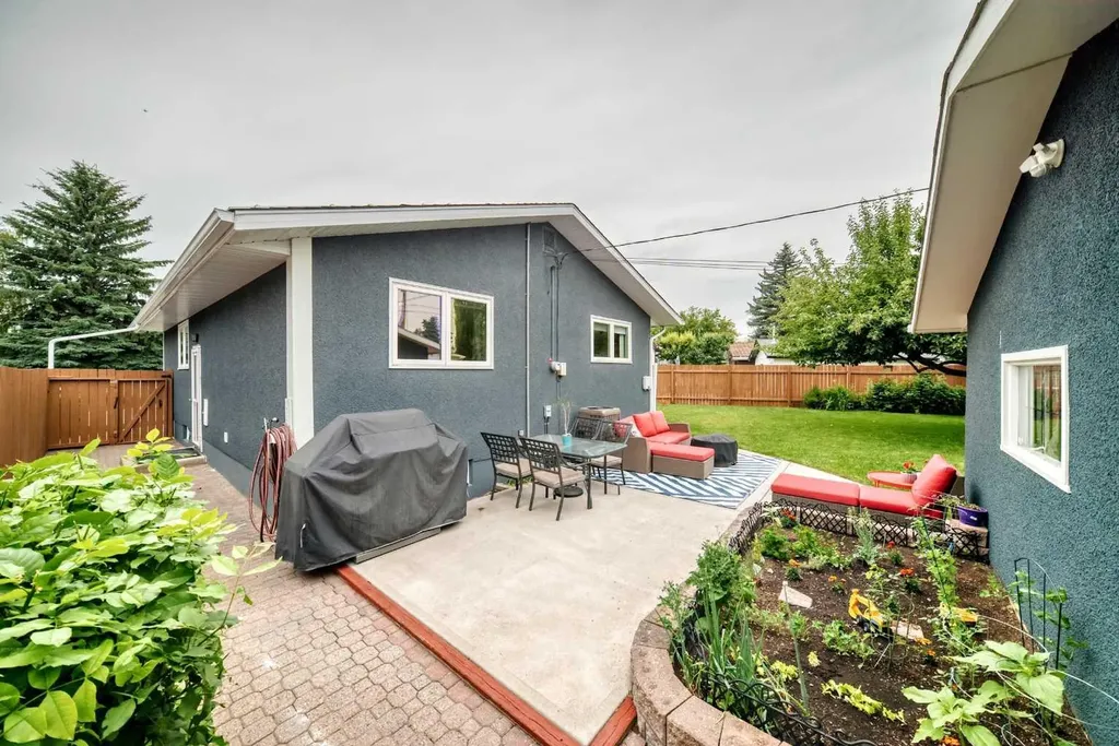 8632 Atlas Drive SE Calgary AB T2H 1R3