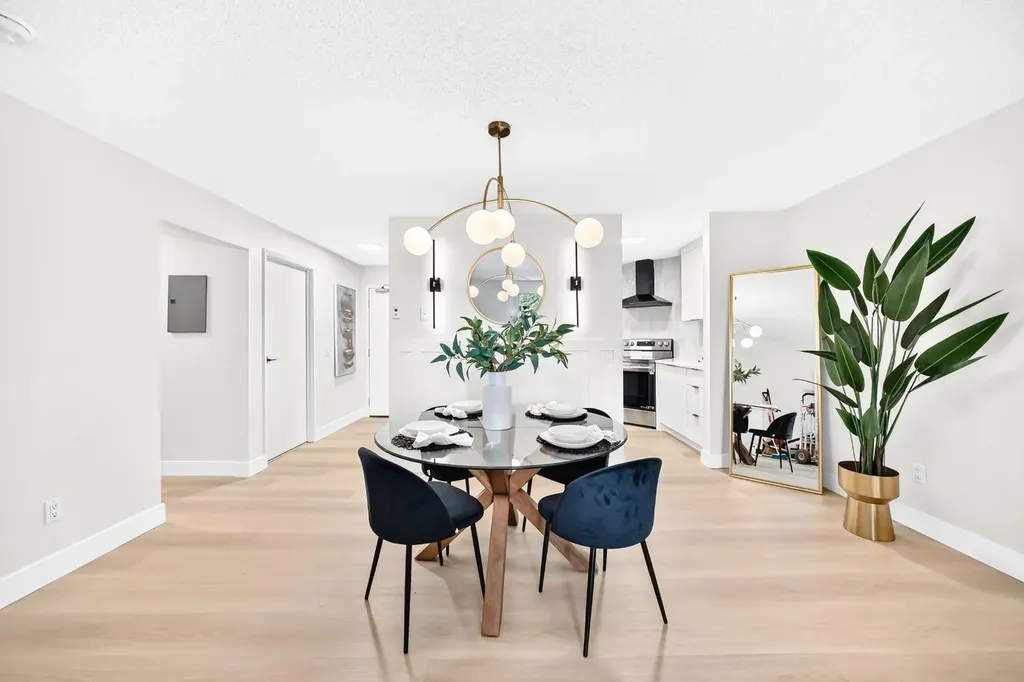 80 Glamis Drive SW Calgary AB T3A6T7