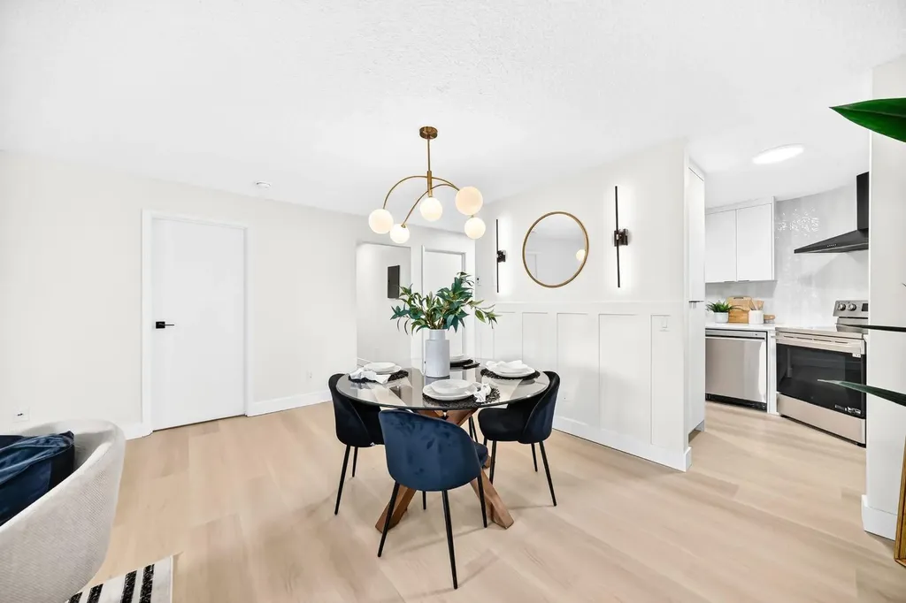 80 Glamis Drive SW Calgary AB T3A6T7