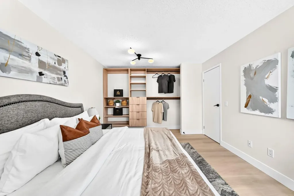 80 Glamis Drive SW Calgary AB T3A6T7