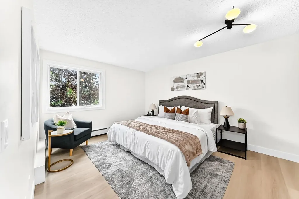 80 Glamis Drive SW Calgary AB T3A6T7