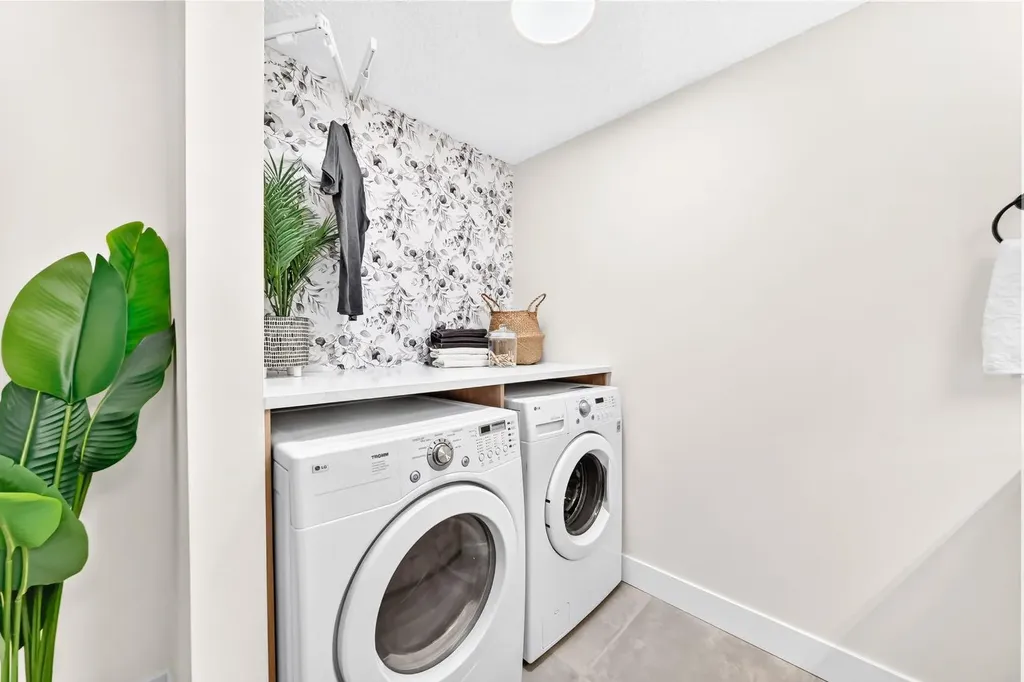 80 Glamis Drive SW Calgary AB T3A6T7
