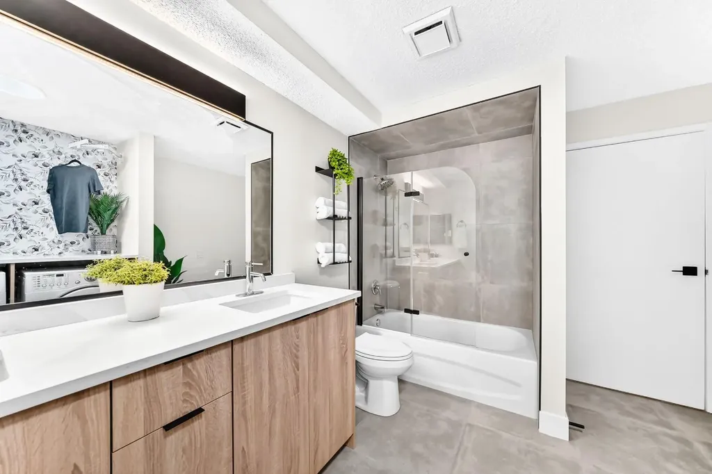 80 Glamis Drive SW Calgary AB T3A6T7