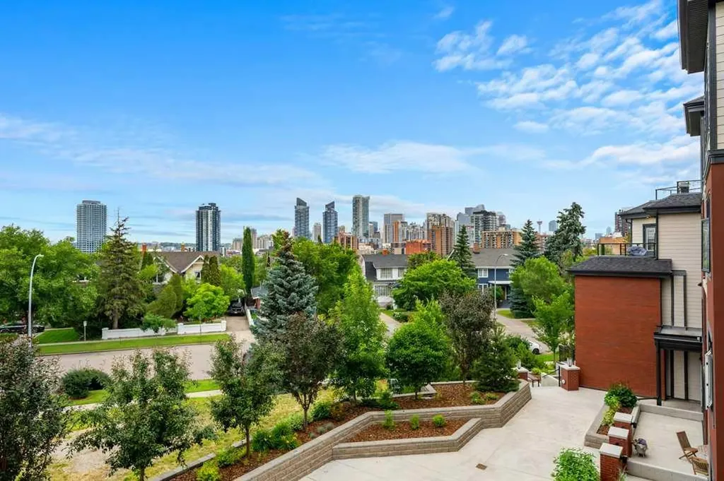 1702 17 Avenue SW Calgary AB T2T 0E7