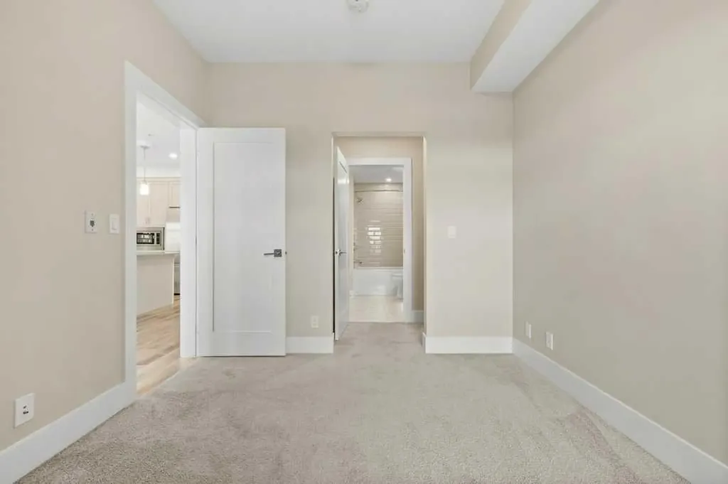 1702 17 Avenue SW Calgary AB T2T 0E7