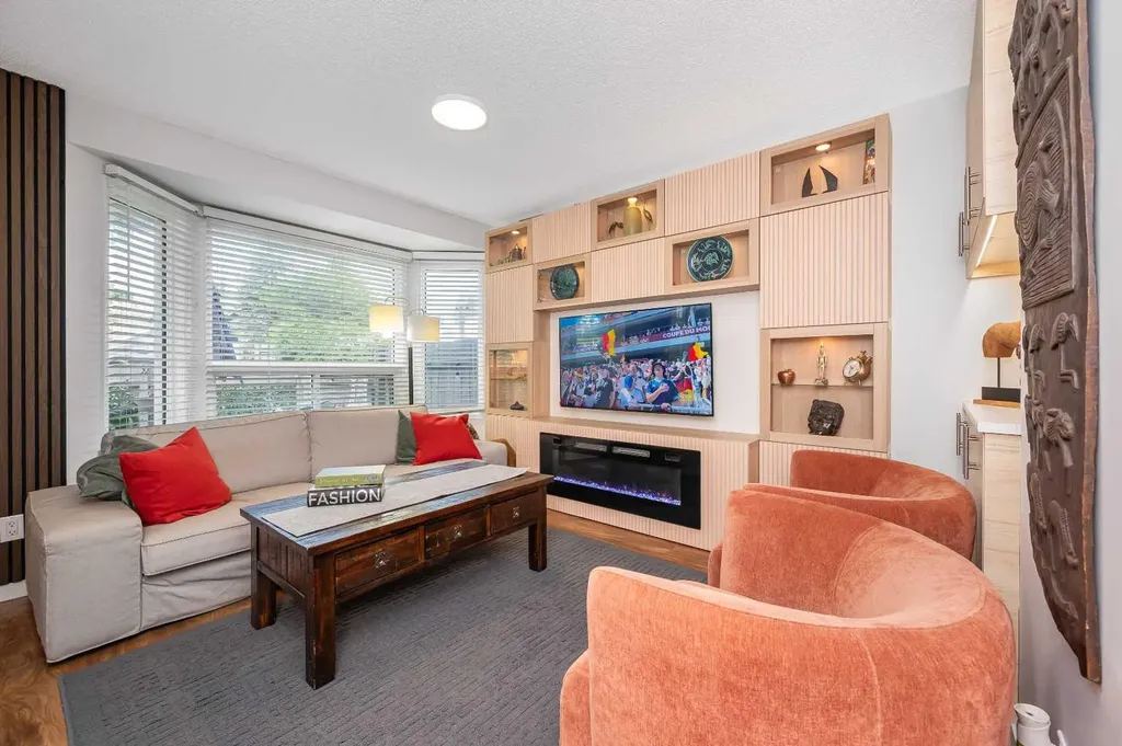 503 Signal Hill Green SW Calgary AB T3H 2Y4