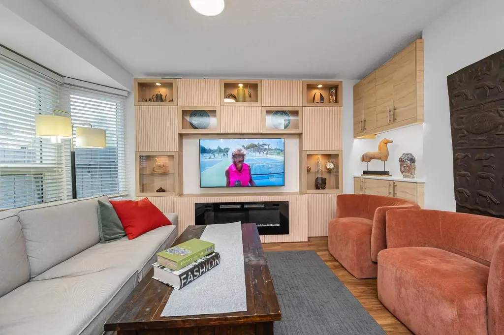 503 Signal Hill Green SW Calgary AB T3H 2Y4