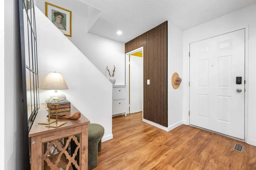 503 Signal Hill Green SW Calgary AB T3H 2Y4