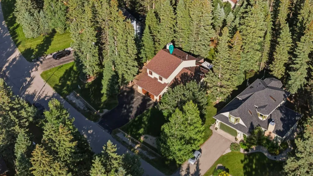 33 Manyhorses Drive Rural Rocky View County AB T3Z 1A2