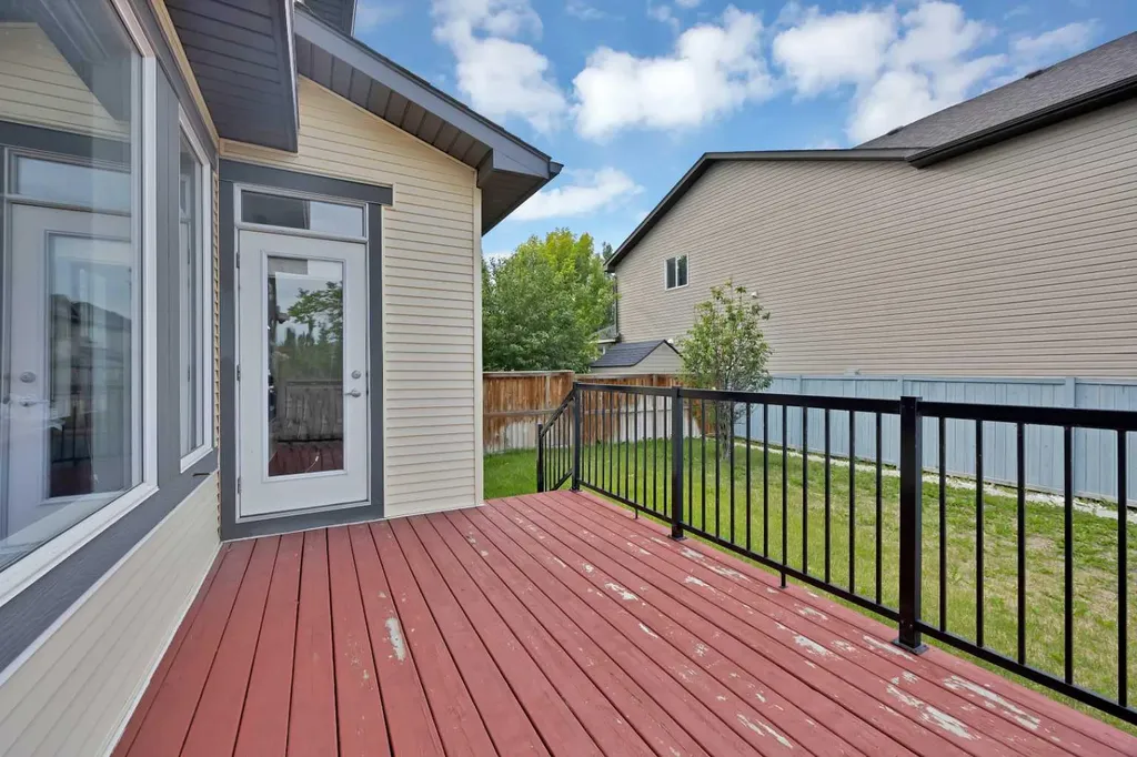 799 New Brighton Drive SE Calgary AB T2Z1A1