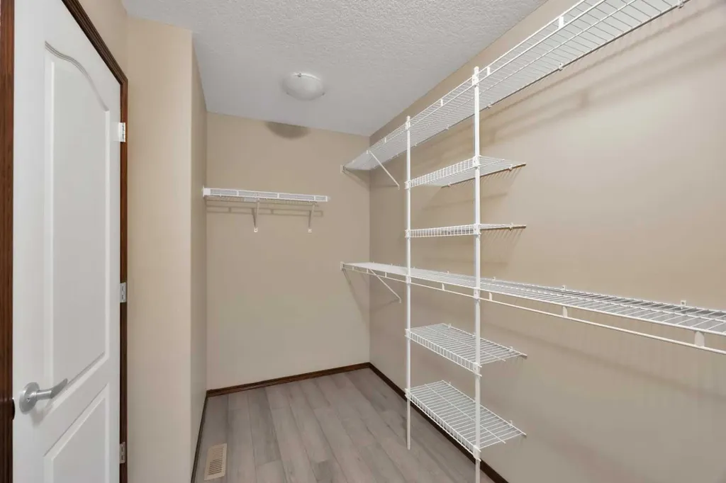 799 New Brighton Drive SE Calgary AB T2Z1A1